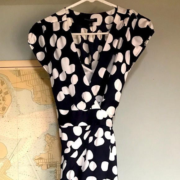 Banana Republic Dresses & Skirts - Banana Republic Silk Polkadot Wrap Dress - 2